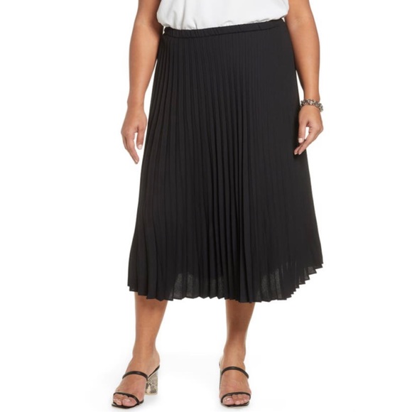 Halogen | Black Pleated Midi Skirt